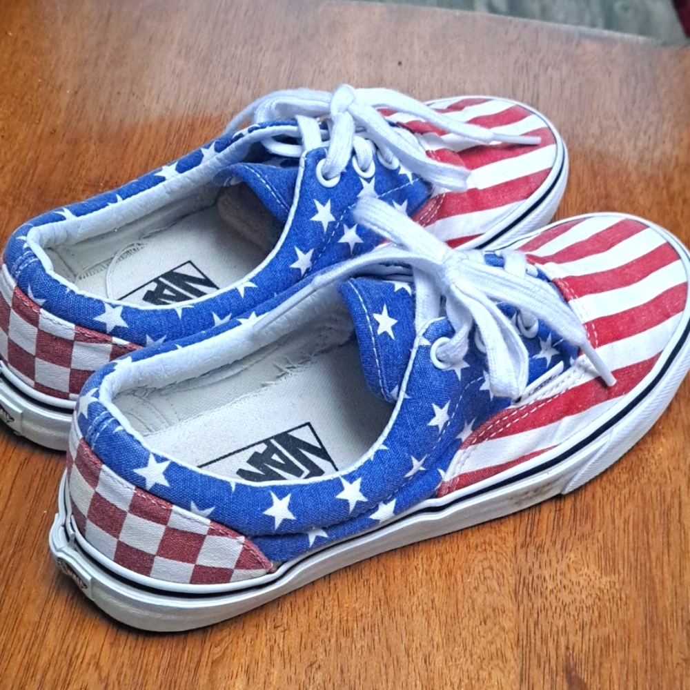 Unisex American Flag VANS woman's size 7.5/men's 6
